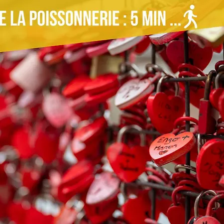 Oda ve Kahvaltı Bretzel Bed Petite Venise Bed In Shared Center Wi-fi